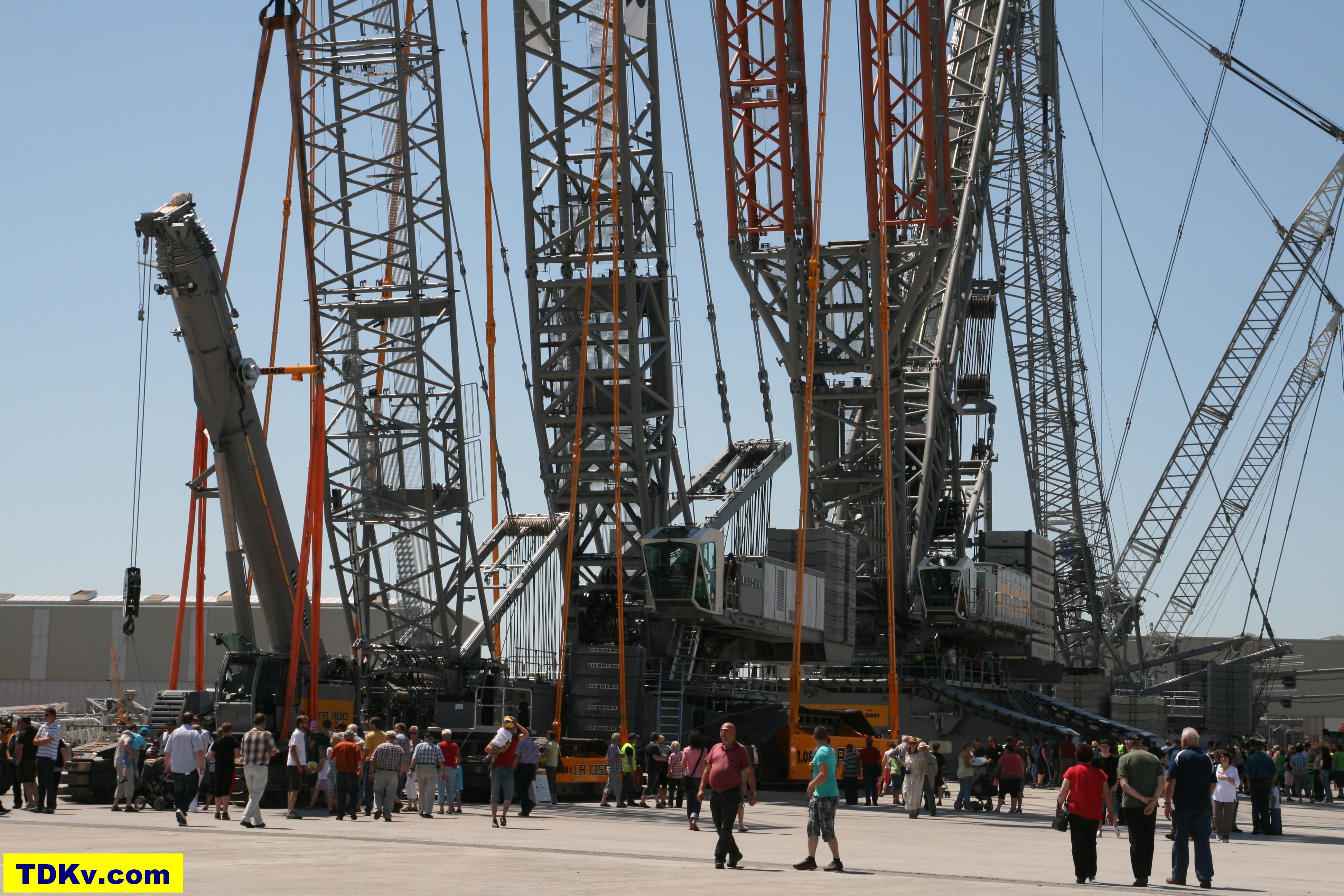 Liebherr LR 13000 crawler crane