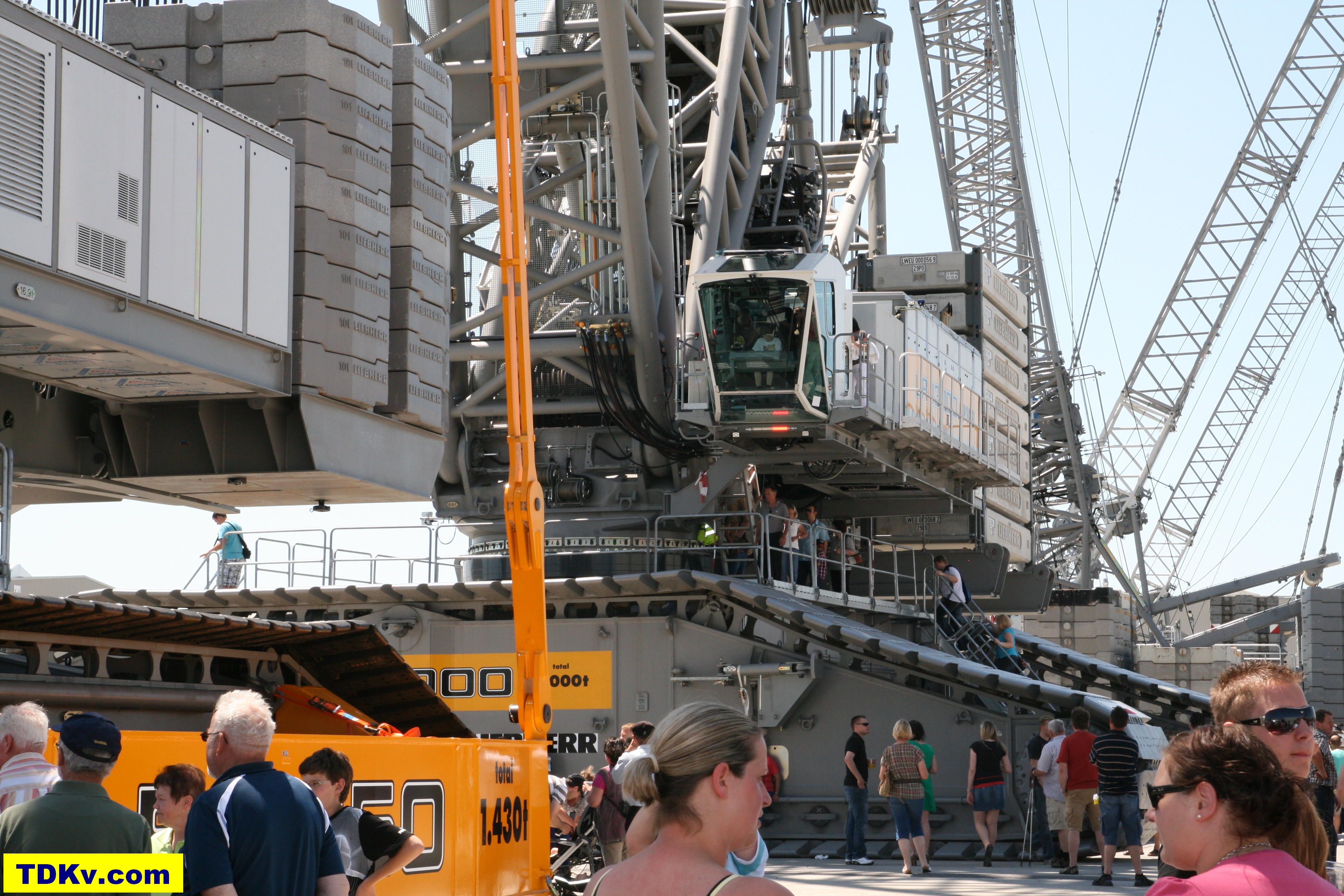 Liebherr LR 13000 crawler crane