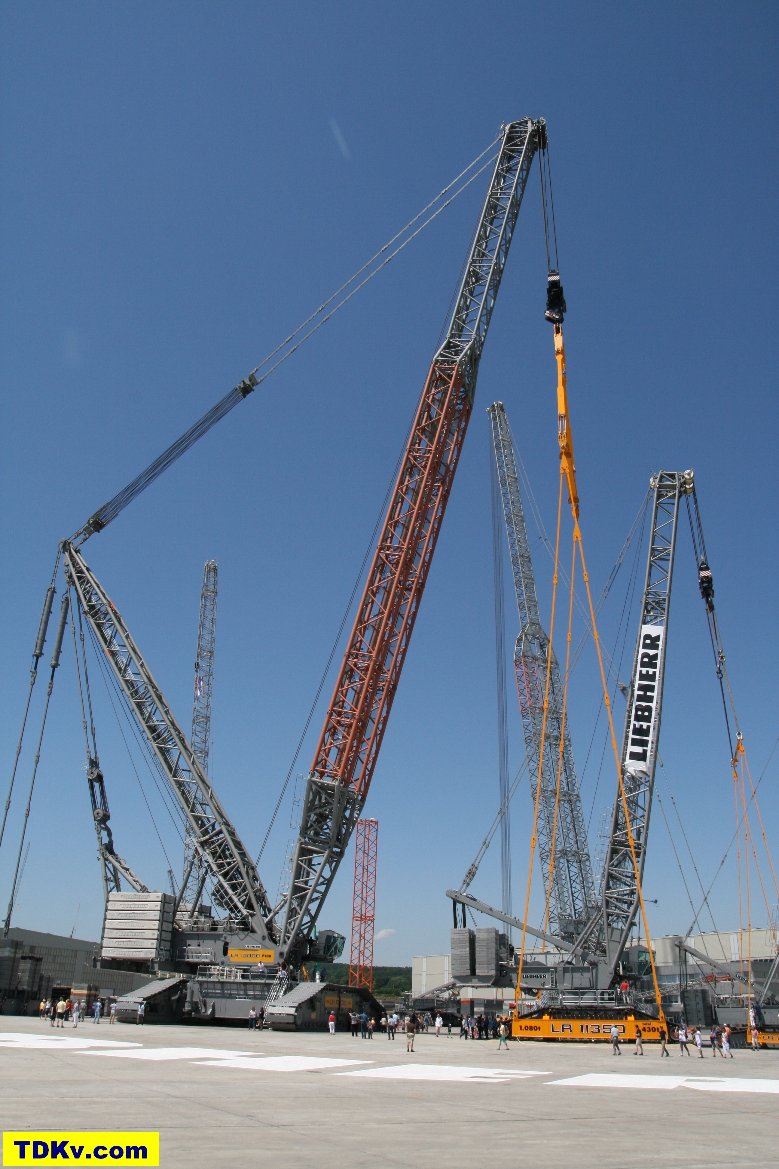 Liebherr LR 13000 crawler crane