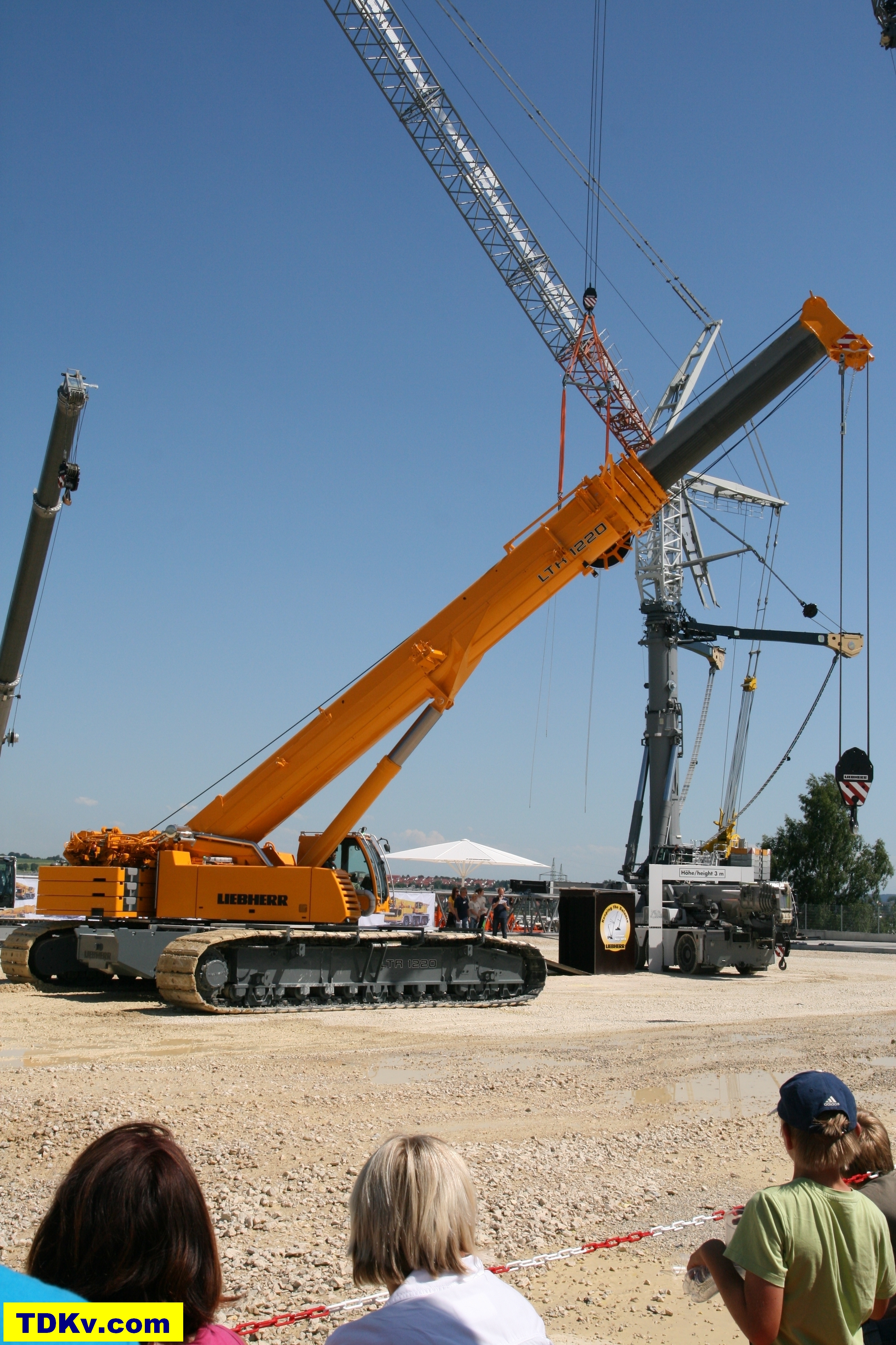 Liebherr LTR 1220 telescopic crawler crane