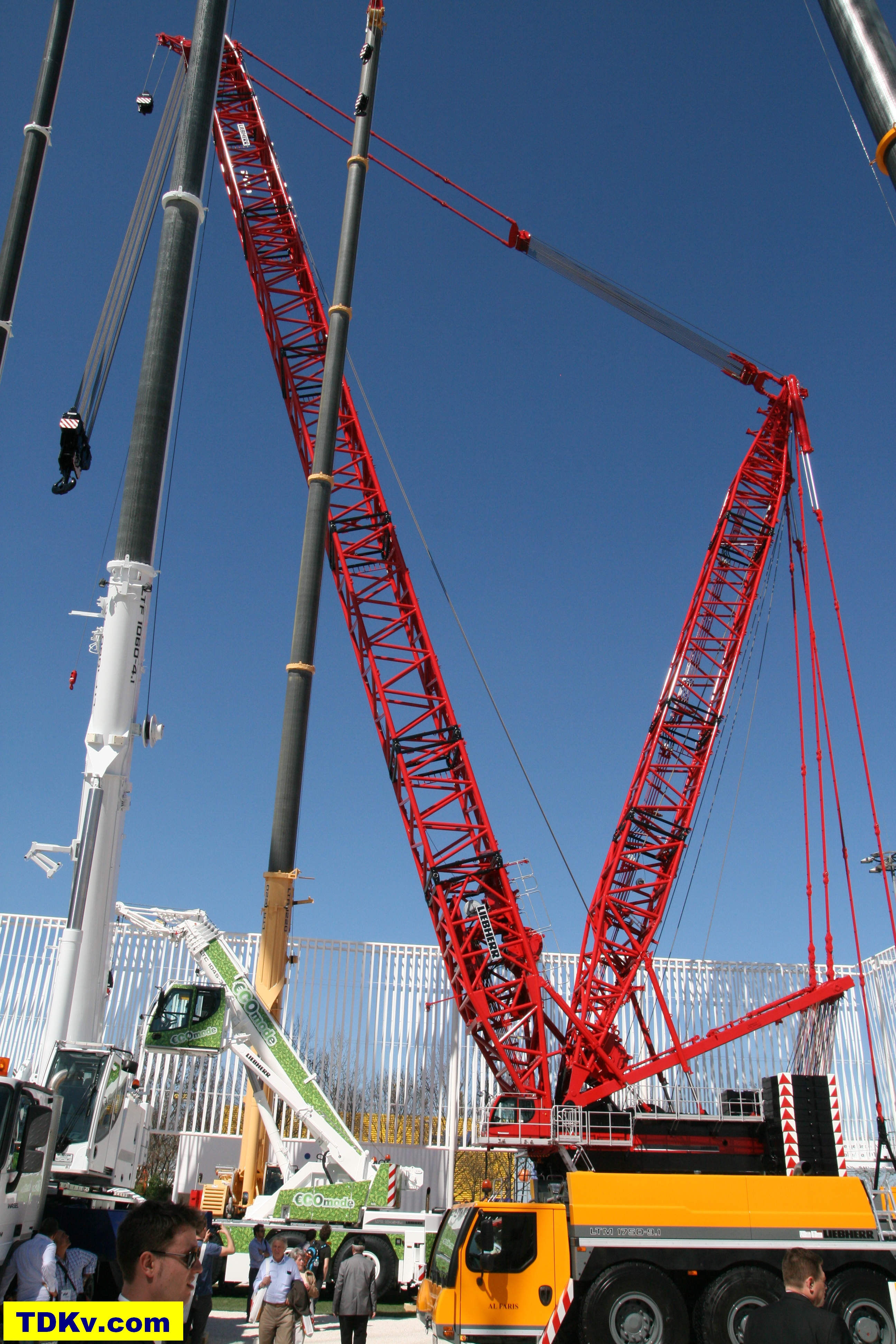 Liebherr LR 11000 crawler crane