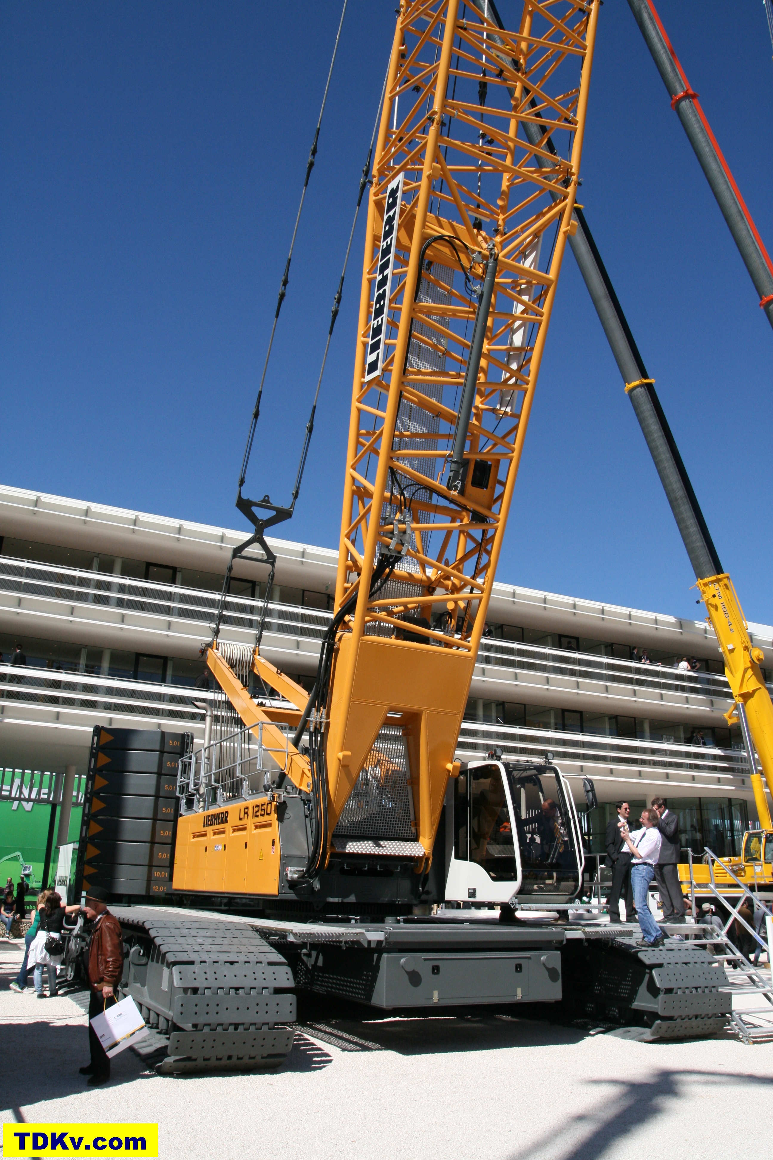 Liebherr LR 1250 crawler crane