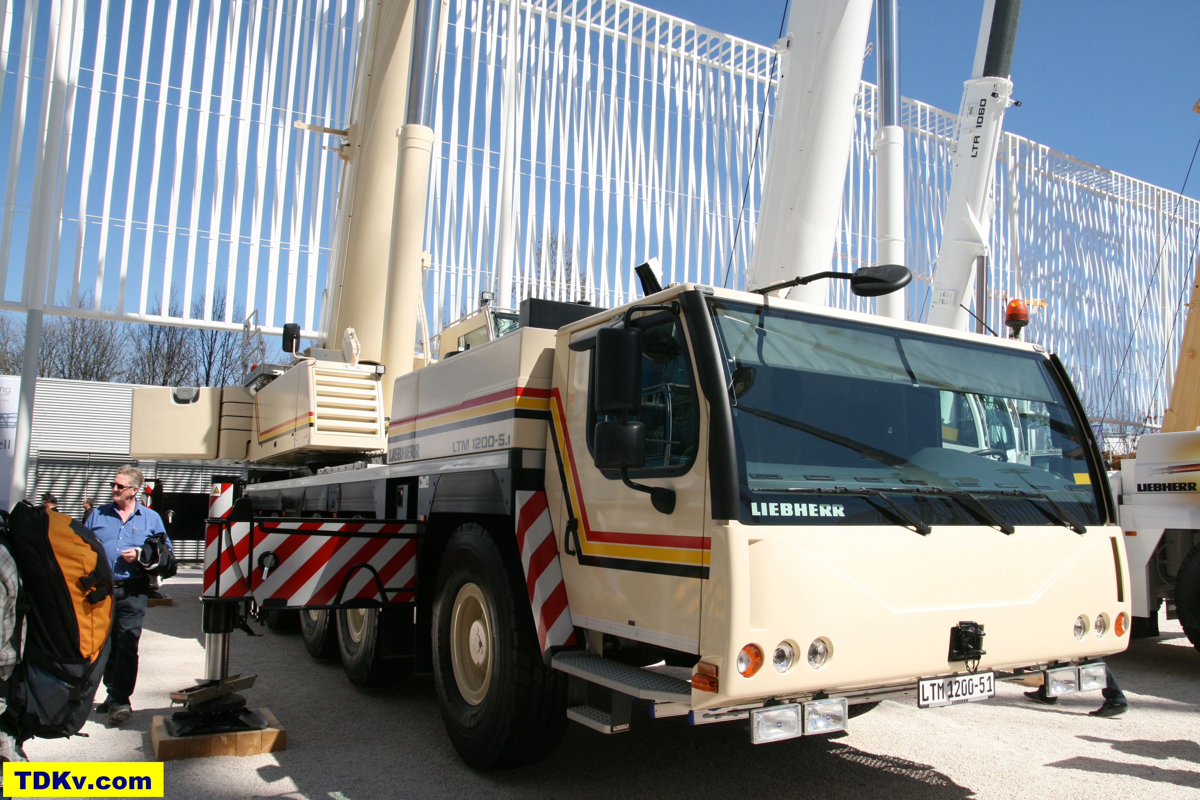 Liebherr LTM 1200-5.1