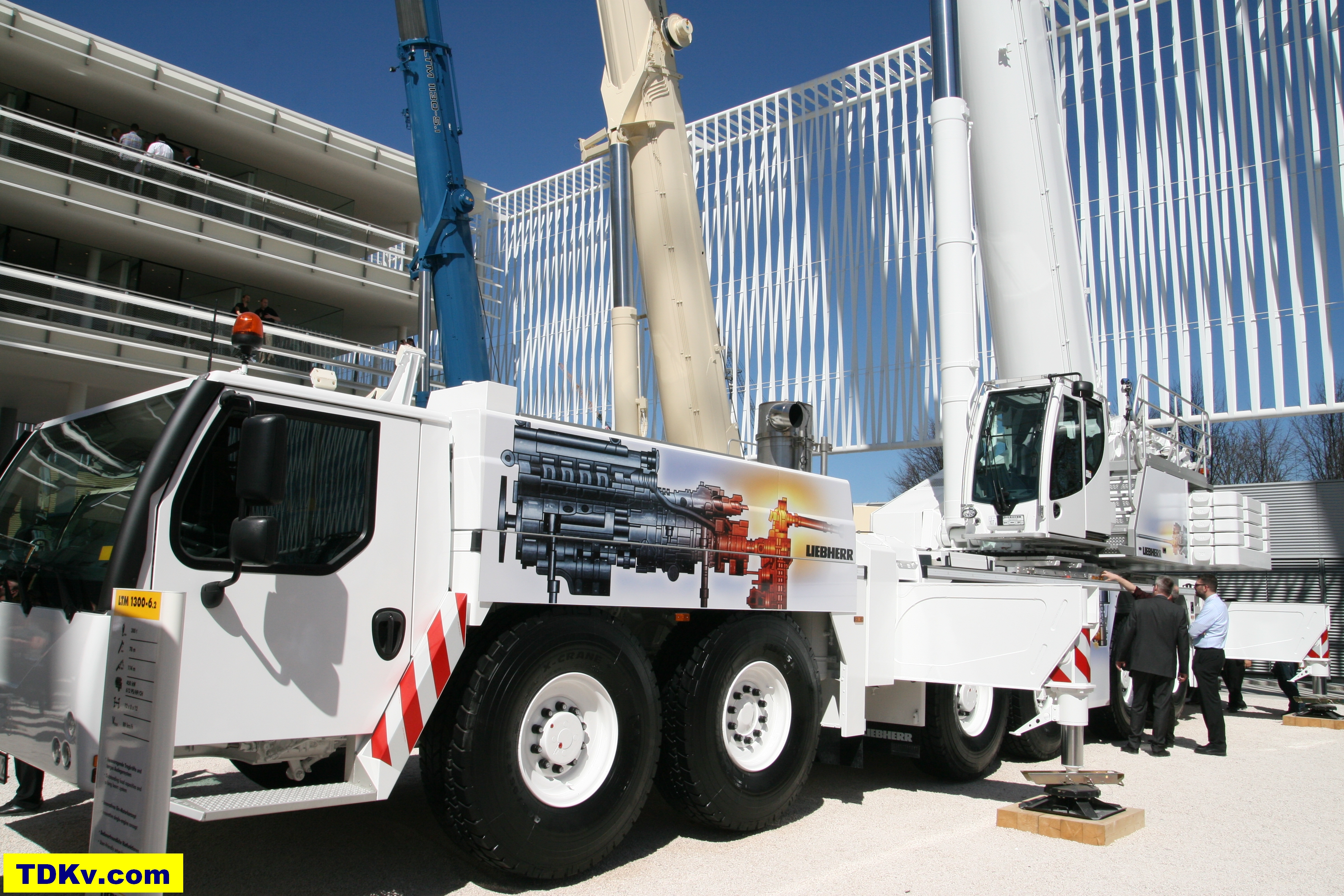 Liebherr LTM 1300-6.2