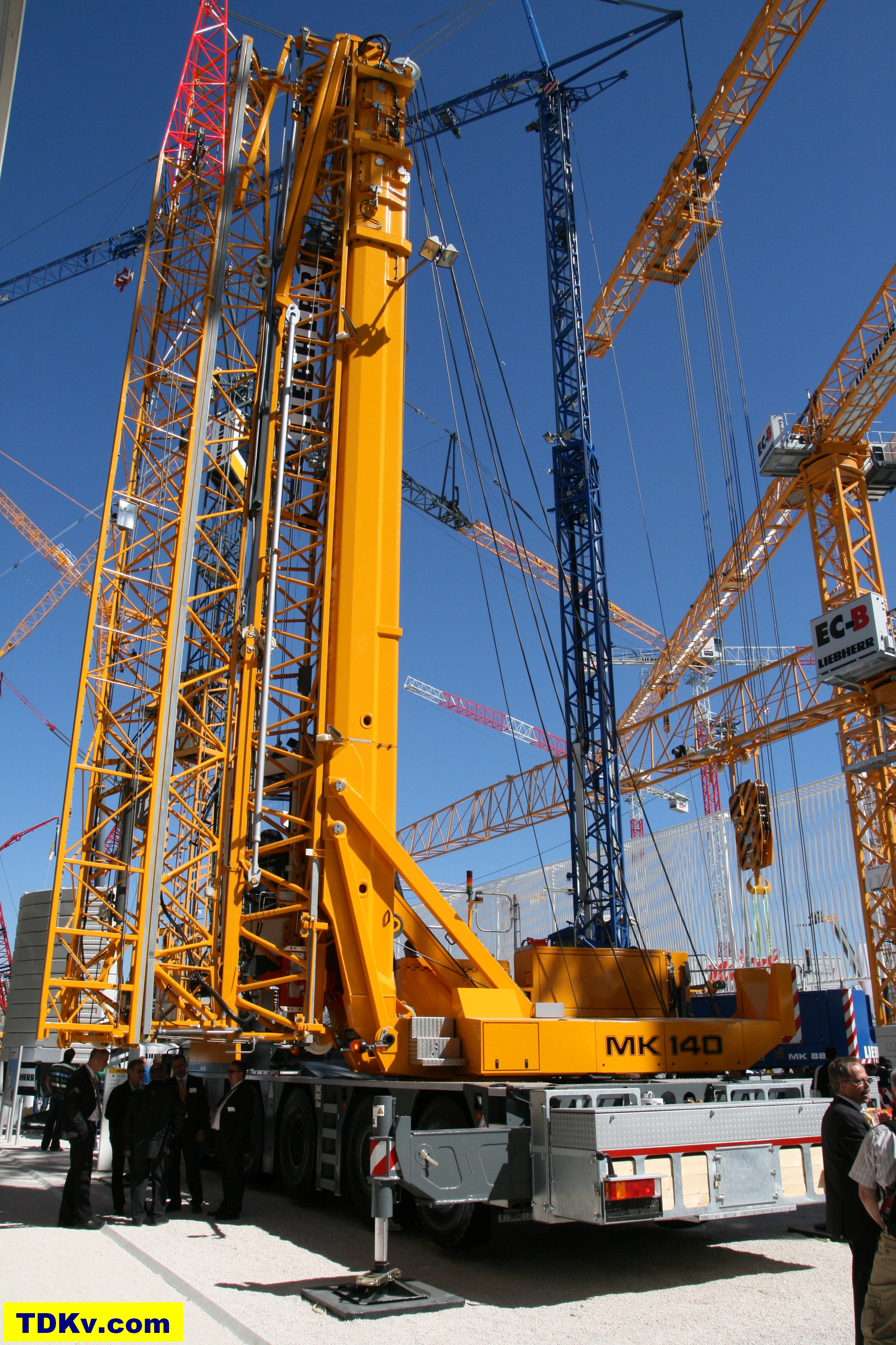 Liebherr MK 140 mobile tower crane