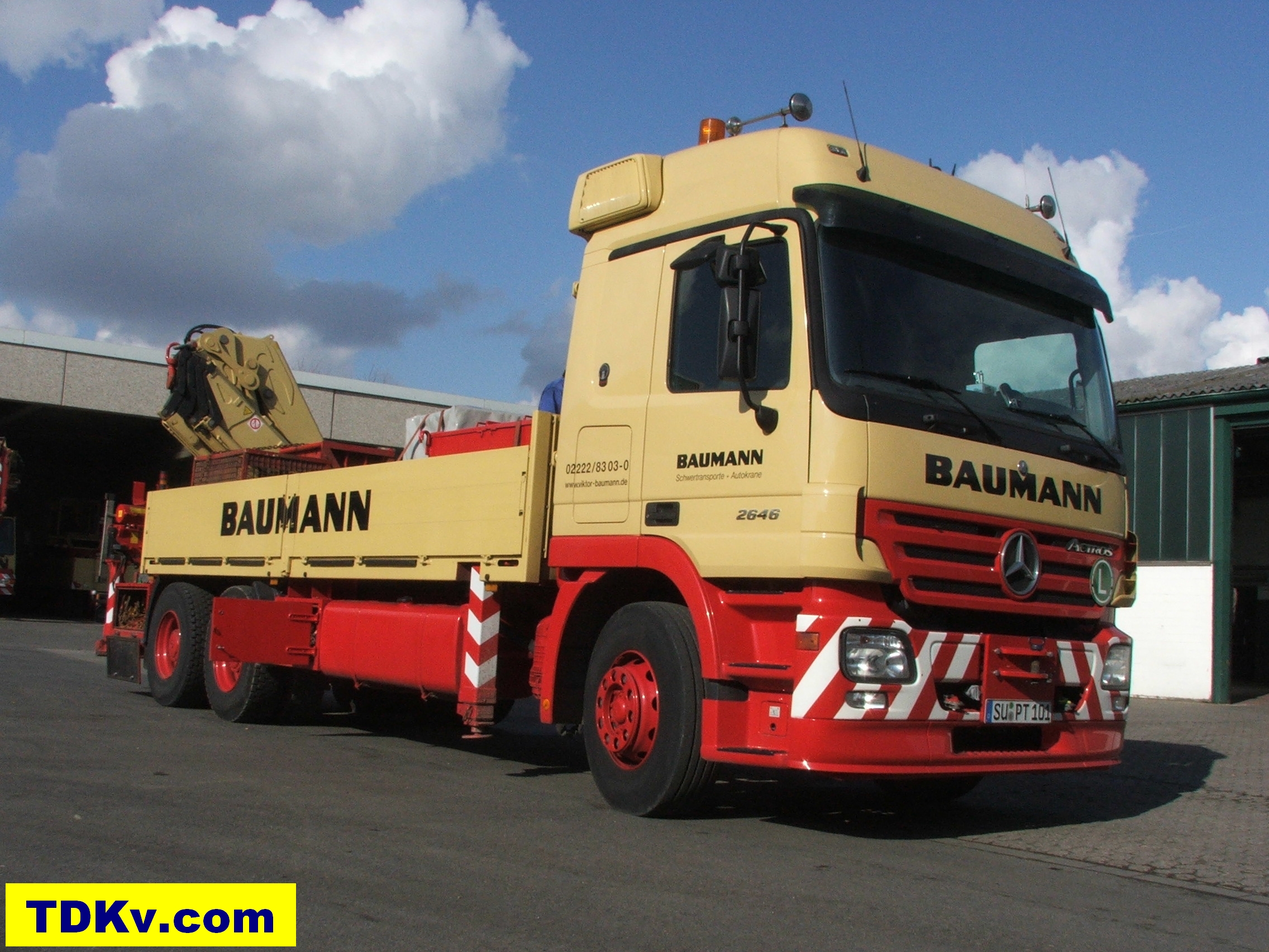 Baumann Actros 2646 loader crane