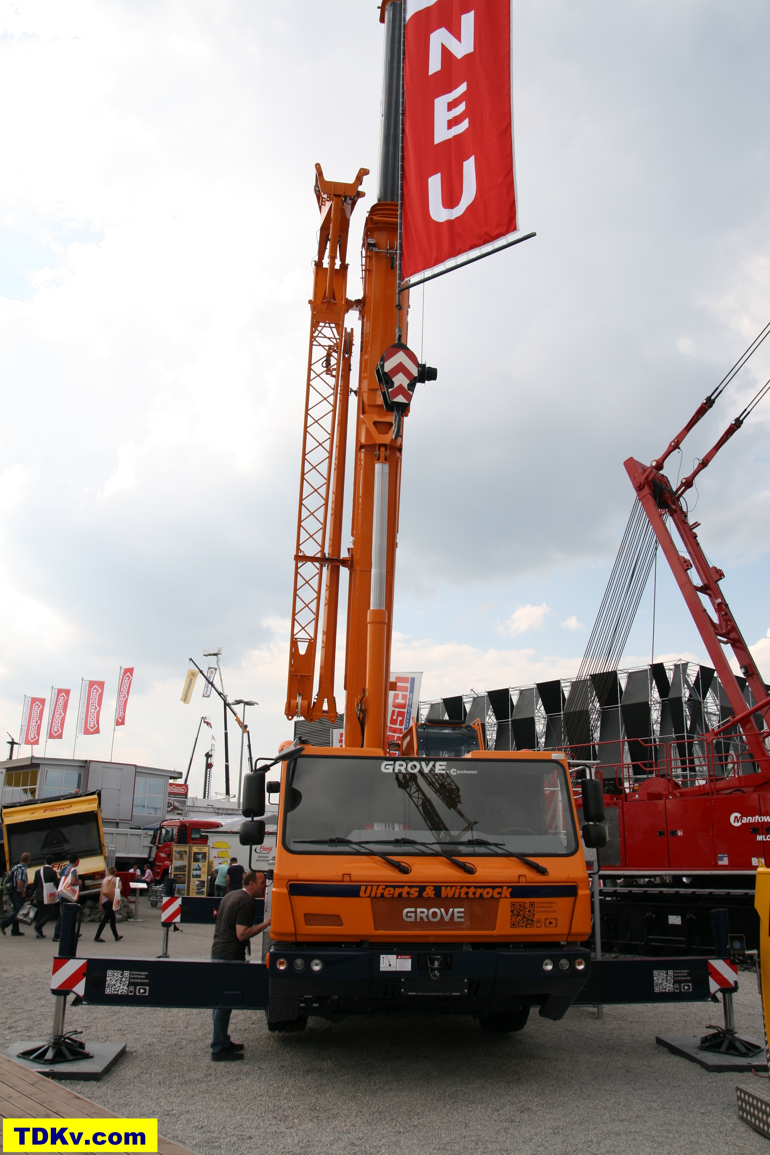 Grove GMK 3060 - Bauma 2013