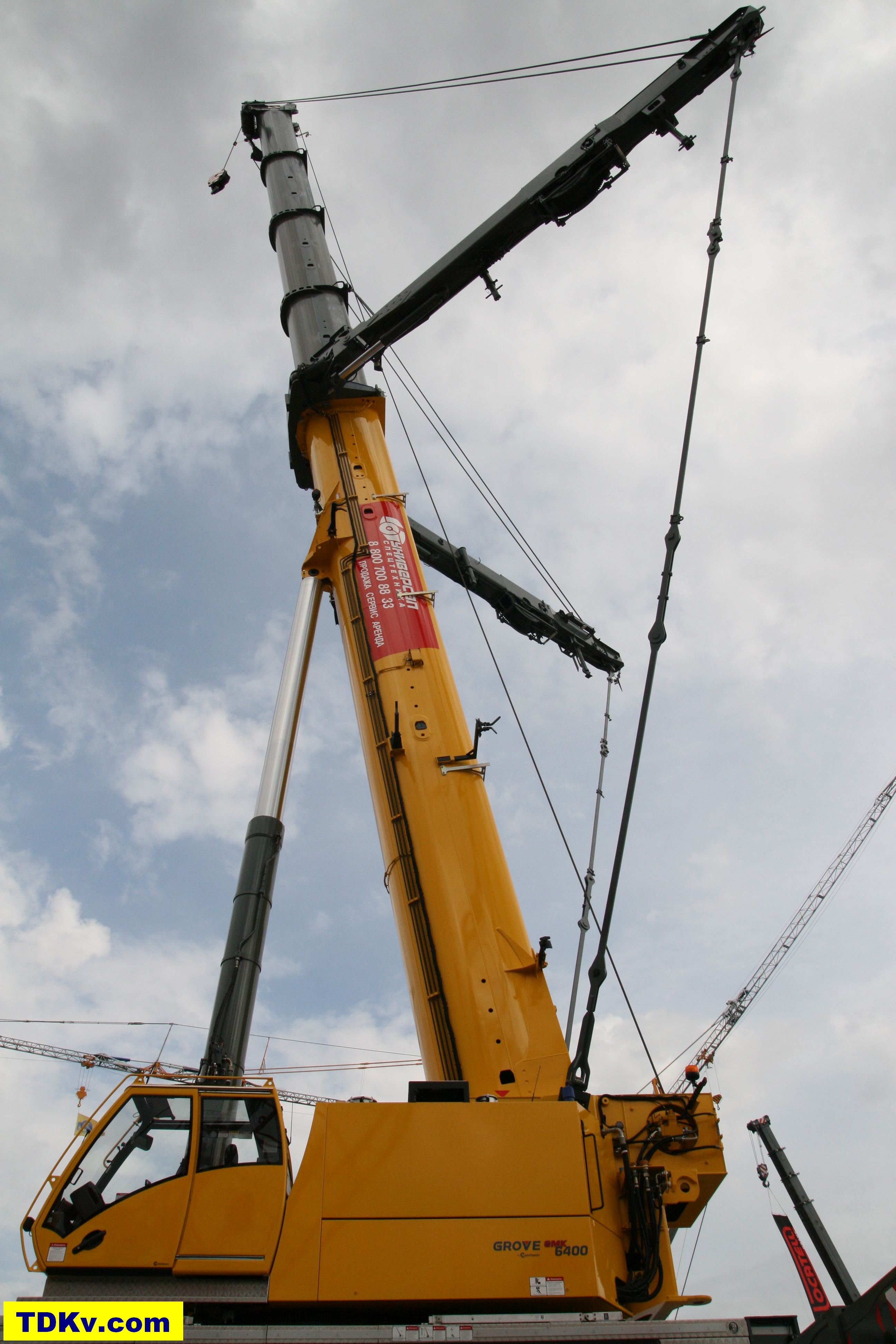 Grove GMK 6400 Mega-Wing-Lift-System