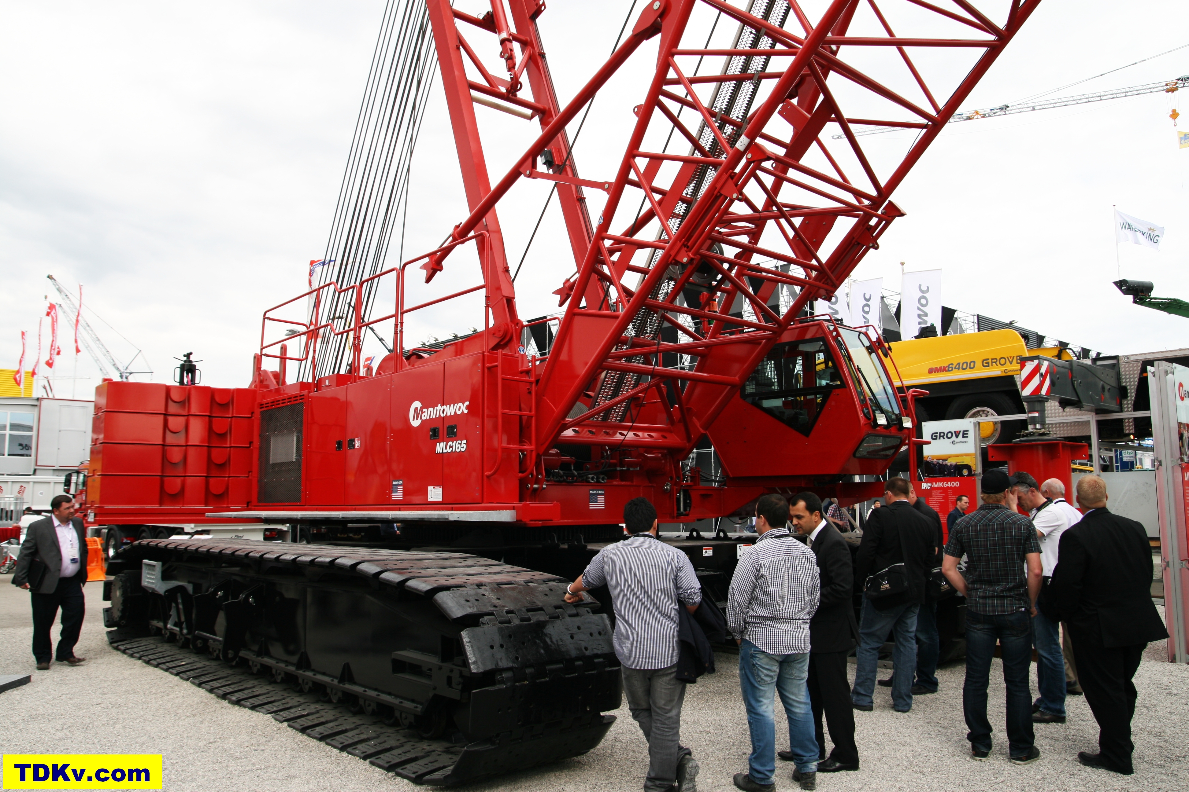 Manitowoc MLC 165 crawler crane