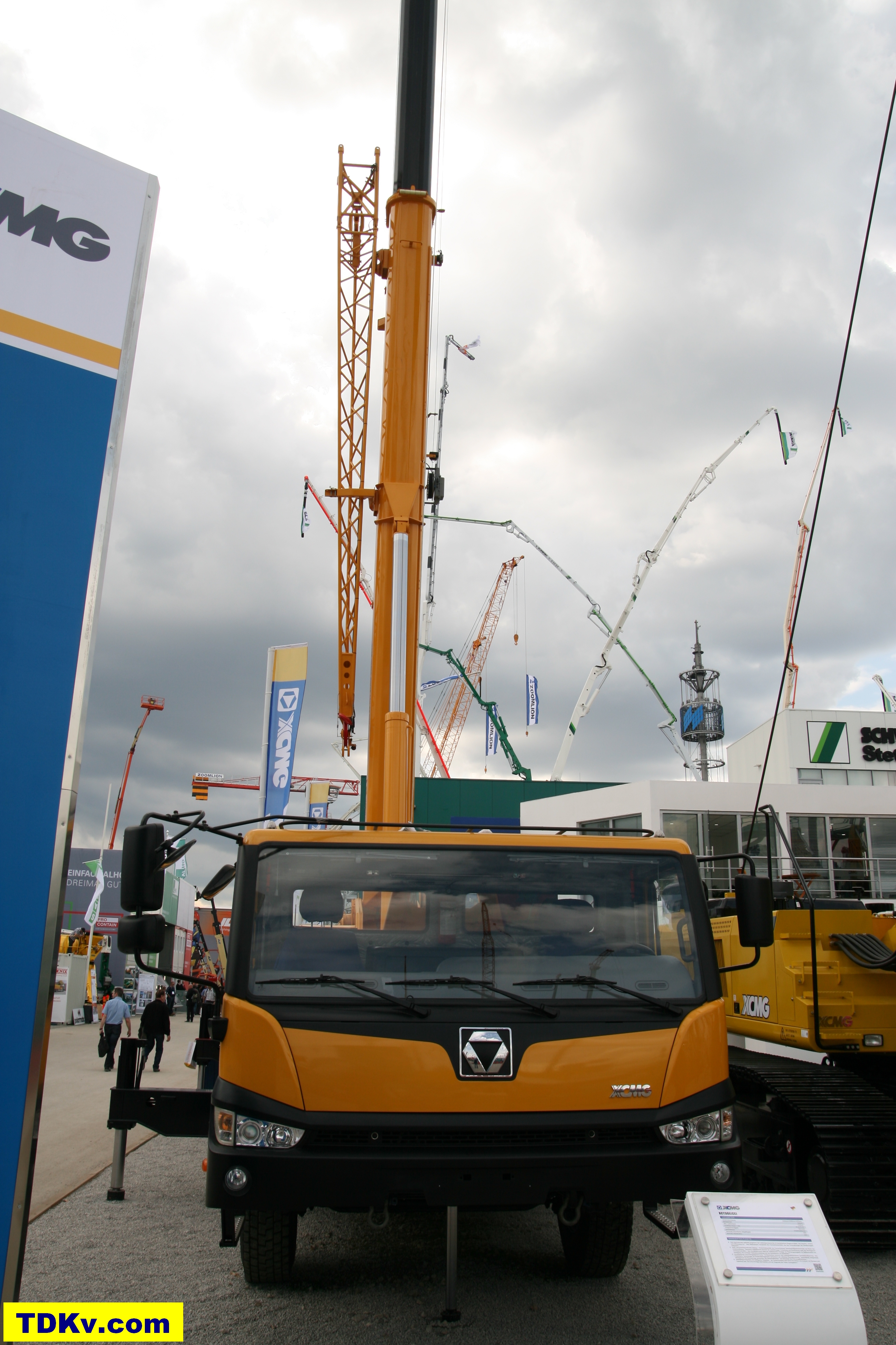 XCMG XCT 30E Bauma 2013